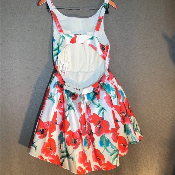 Narianna Formal‎ Red and White Dress - Picture 7 of 9